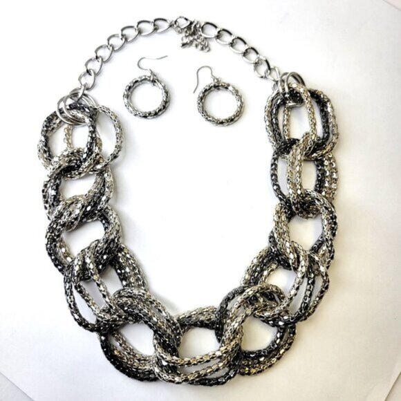 Chunky Silver Tone Choker Chain Link Necklace and Earrings Set - Picture 1 of 12
